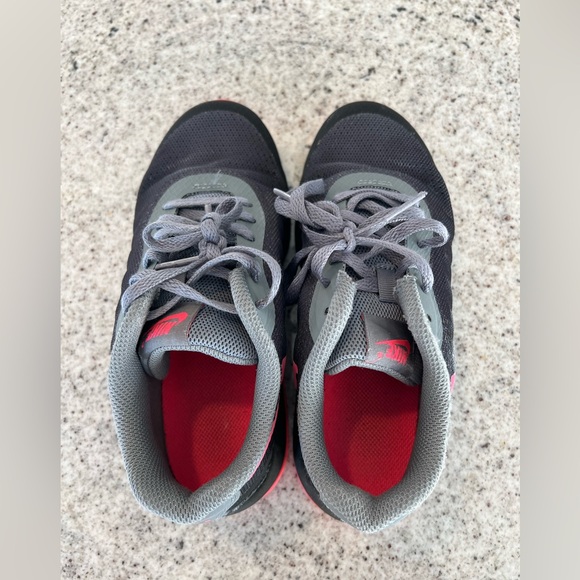 Nike Air Max Girls Size 1 - Picture 4 of 9